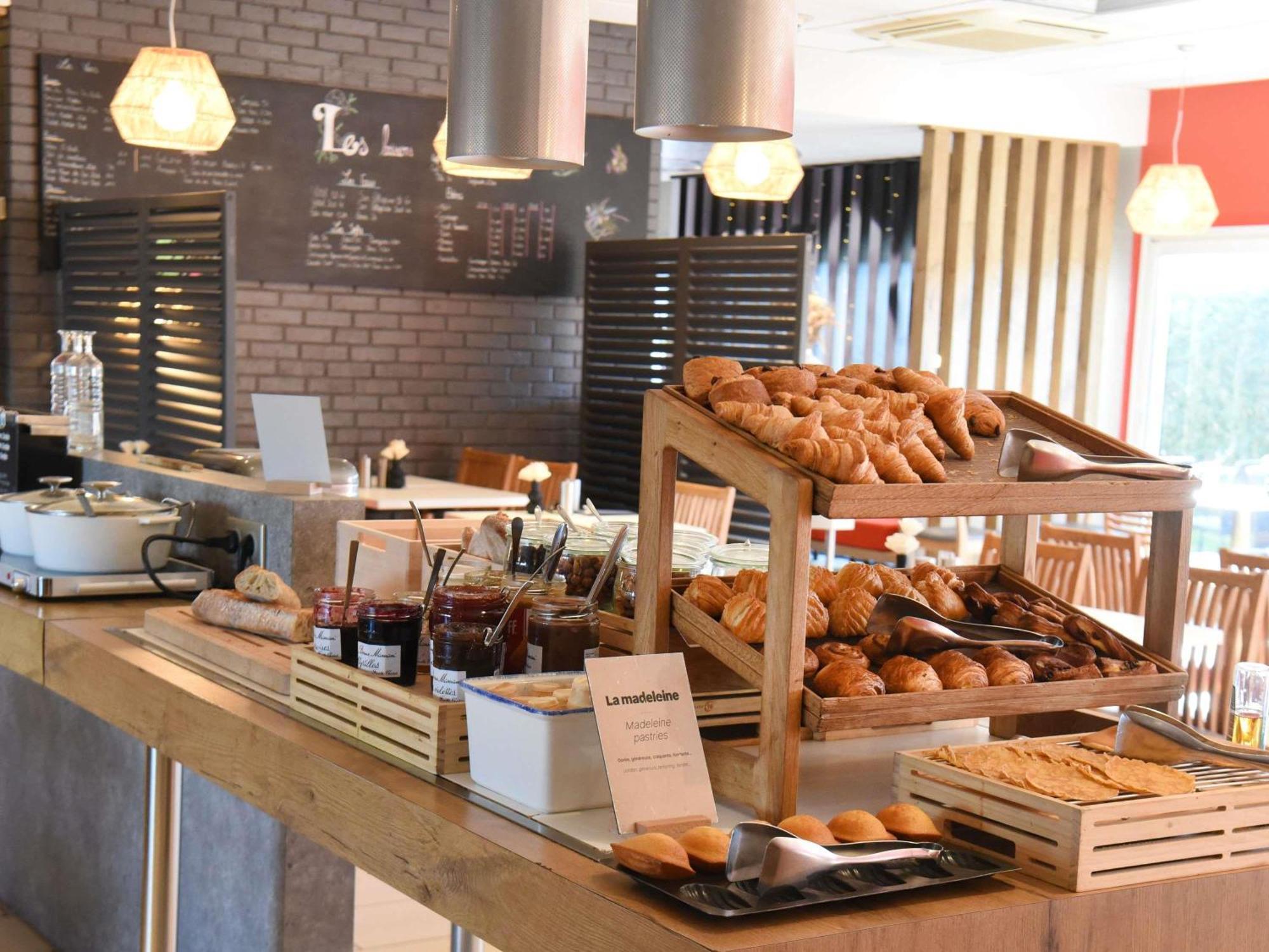 Ibis Laval Le Relais D'Armor Ξενοδοχείο Changé Εξωτερικό φωτογραφία