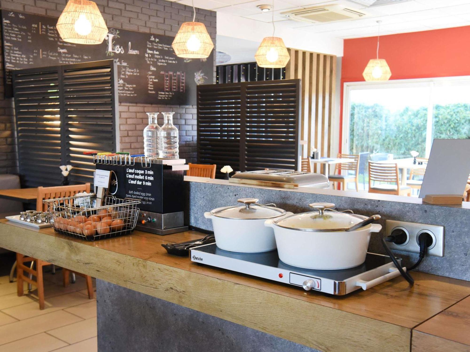 Ibis Laval Le Relais D'Armor Ξενοδοχείο Changé Εξωτερικό φωτογραφία